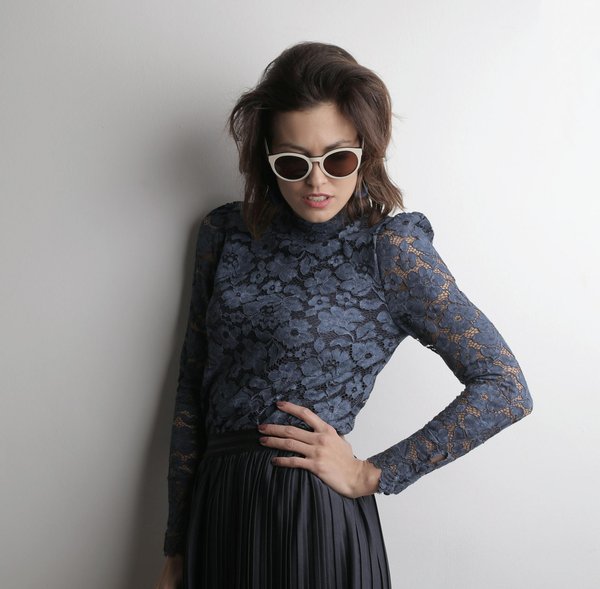 Mitaines femme : chaleur et style pour toutes vos activités