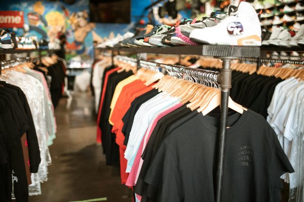 Prêt à porter pour femme : Élégance artisanale et confort