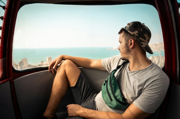 Sac banane : un accessoire parfaitement adapté à un homme et une femme